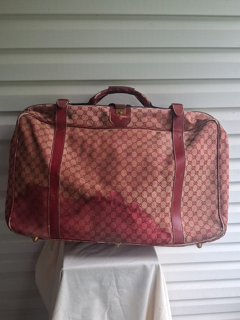 Vintage Gucci Beige and Red Monogram Travel Bag